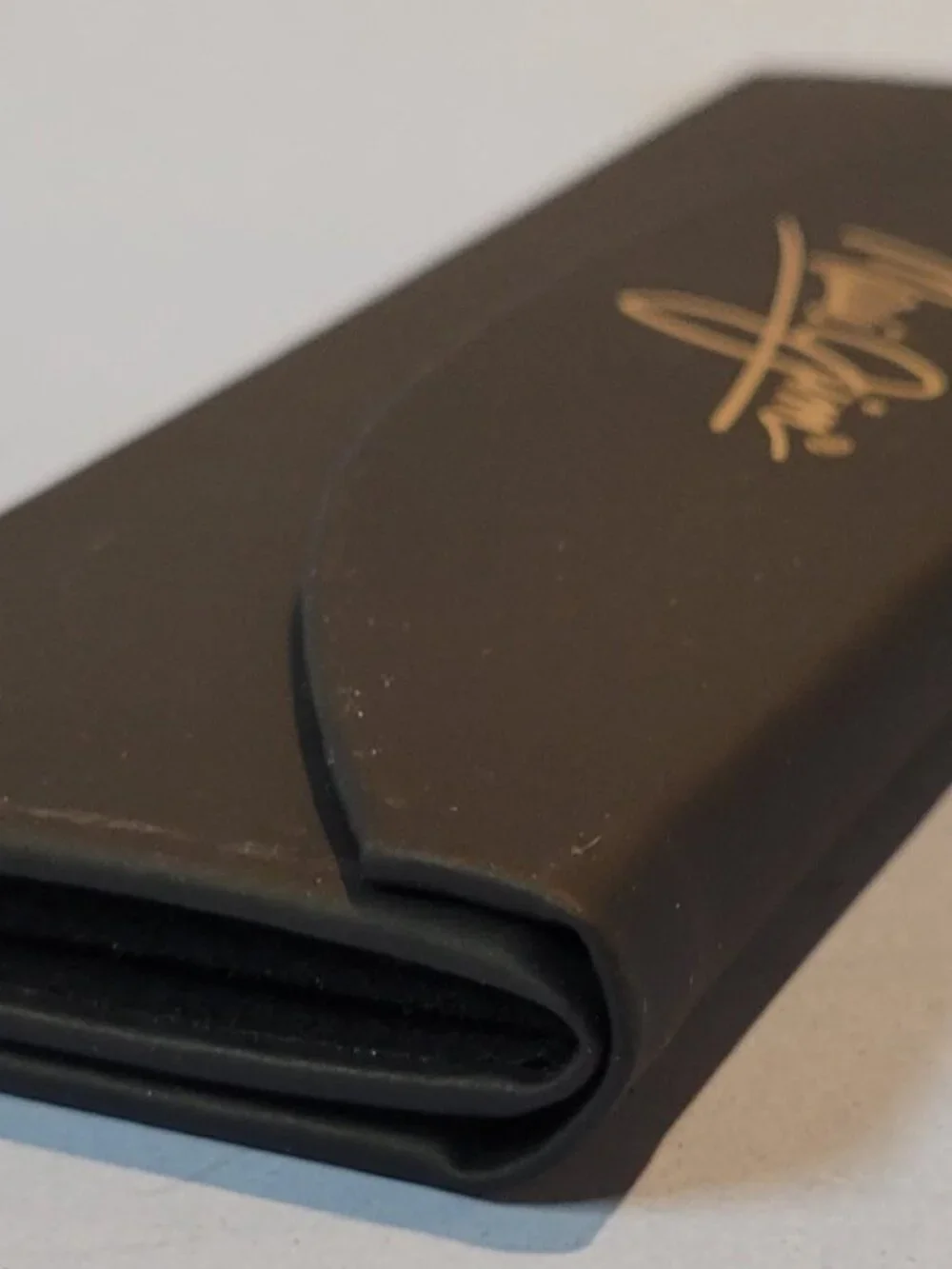 Maui Jim Black Tri-Fold Sunglasses Eyeglass Case